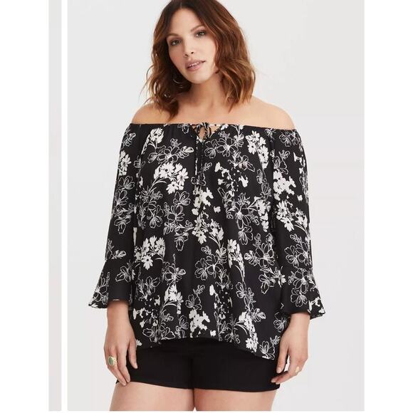 Torrid Floral Bell Sleeve Georgette Blouse black and white size 4 - Picture 1 of 9